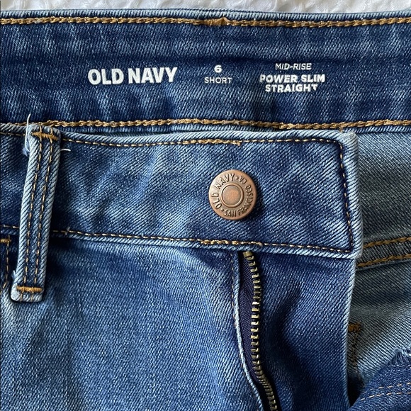 Old Navy Mid-Rise Power Slim Straight Jeans - Size 6 Short - Picture 5 of 6